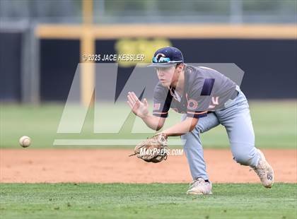 Thumbnail 3 in Chaminade @ Crespi photogallery.