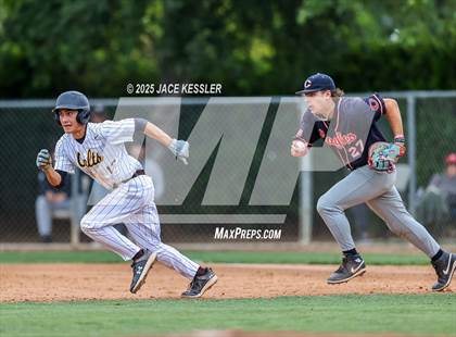 Thumbnail 1 in Chaminade @ Crespi photogallery.