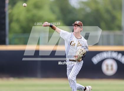 Thumbnail 2 in Chaminade @ Crespi photogallery.
