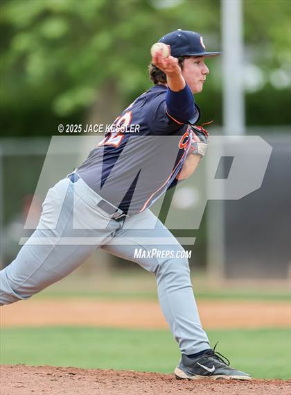 Thumbnail 3 in Chaminade @ Crespi photogallery.