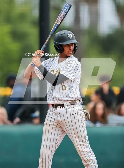 Thumbnail 1 in Chaminade @ Crespi photogallery.