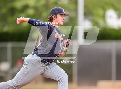 Thumbnail 1 in Chaminade @ Crespi photogallery.