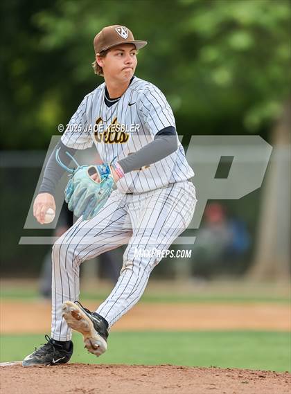 Thumbnail 3 in Chaminade @ Crespi photogallery.