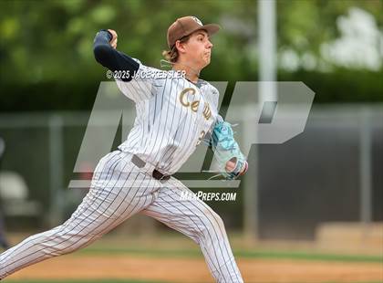 Thumbnail 2 in Chaminade @ Crespi photogallery.