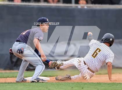 Thumbnail 1 in Chaminade @ Crespi photogallery.