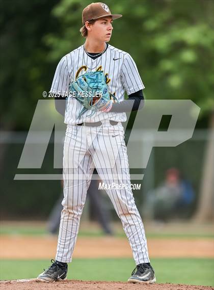 Thumbnail 1 in Chaminade @ Crespi photogallery.