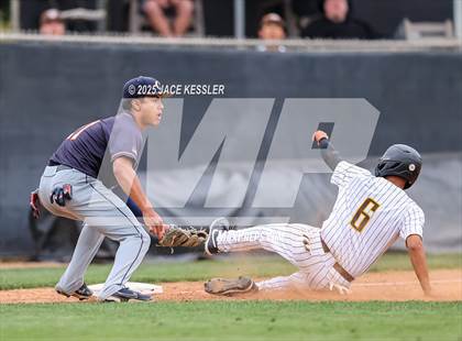 Thumbnail 3 in Chaminade @ Crespi photogallery.