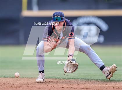 Thumbnail 3 in Chaminade @ Crespi photogallery.
