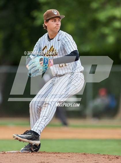 Thumbnail 1 in Chaminade @ Crespi photogallery.