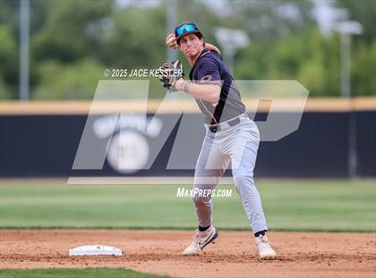 Thumbnail 3 in Chaminade @ Crespi photogallery.