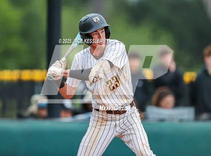 Thumbnail 1 in Chaminade @ Crespi photogallery.