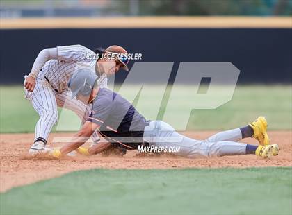 Thumbnail 3 in Chaminade @ Crespi photogallery.