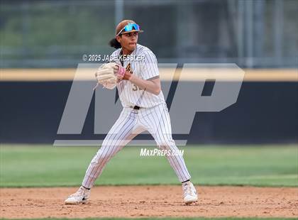 Thumbnail 3 in Chaminade @ Crespi photogallery.