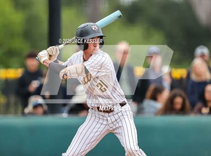 Thumbnail 2 in Chaminade @ Crespi photogallery.