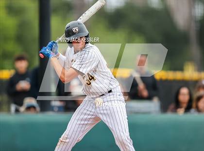 Thumbnail 3 in Chaminade @ Crespi photogallery.