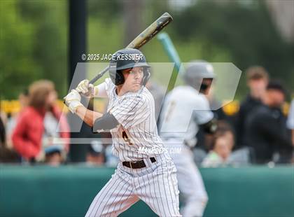 Thumbnail 3 in Chaminade @ Crespi photogallery.