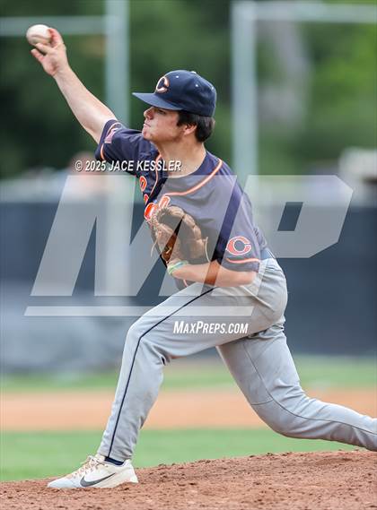 Thumbnail 1 in Chaminade @ Crespi photogallery.