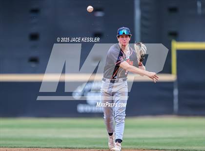 Thumbnail 3 in Chaminade @ Crespi photogallery.