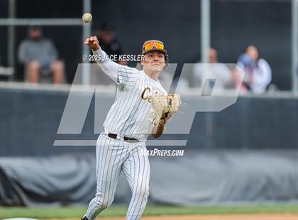 Thumbnail 3 in Chaminade @ Crespi photogallery.