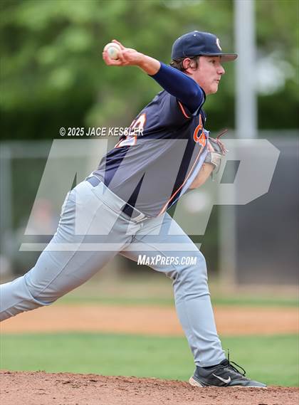 Thumbnail 3 in Chaminade @ Crespi photogallery.