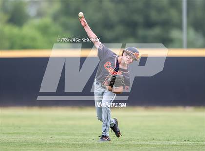 Thumbnail 1 in Chaminade @ Crespi photogallery.