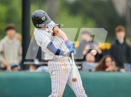 Thumbnail 1 in Chaminade @ Crespi photogallery.