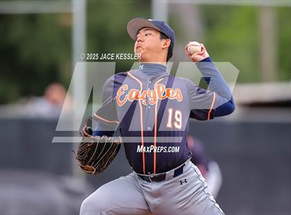 Thumbnail 3 in Chaminade @ Crespi photogallery.