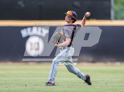Thumbnail 1 in Chaminade @ Crespi photogallery.