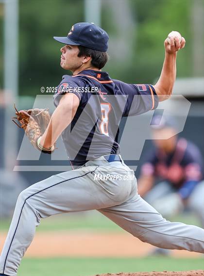 Thumbnail 1 in Chaminade @ Crespi photogallery.