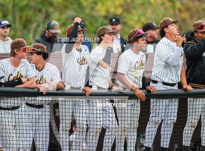 Thumbnail 2 in Chaminade @ Crespi photogallery.