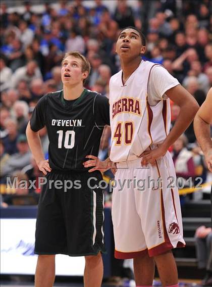 Thumbnail 1 in D'Evelyn @ Sierra  (CHSAA 4A Great 8) photogallery.