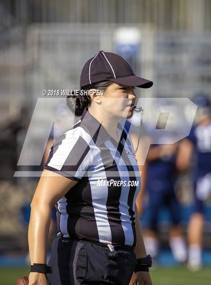 Thumbnail 1 in Loyola @ Vista Murrieta photogallery.