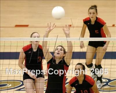 Thumbnail 3 in St. Francis vs. Union Mine (D3 Section Final) photogallery.
