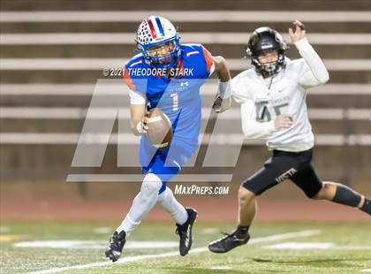 Thumbnail 3 in Mountain Vista vs Cherry Creek (CHSAA 5A 2nd Round) photogallery.