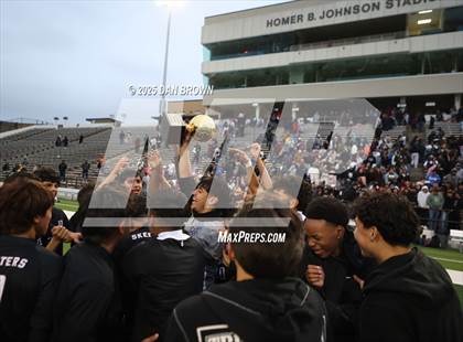 Thumbnail 2 in Mesquite vs. Dallas Jesuit (UIL 6A D2 Final Four Semi Finals) photogallery.