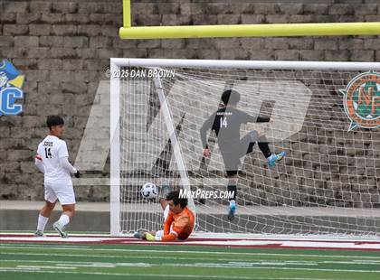 Thumbnail 1 in Mesquite vs. Dallas Jesuit (UIL 6A D2 Final Four Semi Finals) photogallery.