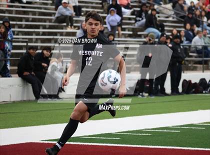 Thumbnail 1 in Mesquite vs. Dallas Jesuit (UIL 6A D2 Final Four Semi Finals) photogallery.