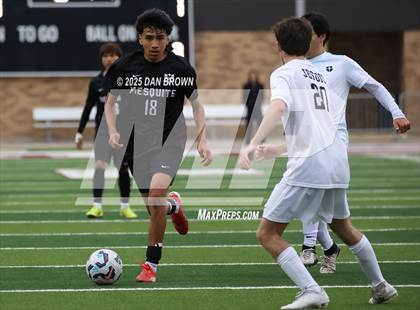 Thumbnail 1 in Mesquite vs. Dallas Jesuit (UIL 6A D2 Final Four Semi Finals) photogallery.