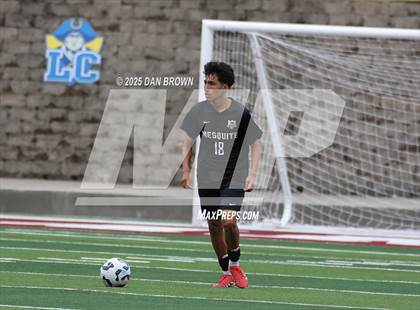 Thumbnail 2 in Mesquite vs. Dallas Jesuit (UIL 6A D2 Final Four Semi Finals) photogallery.