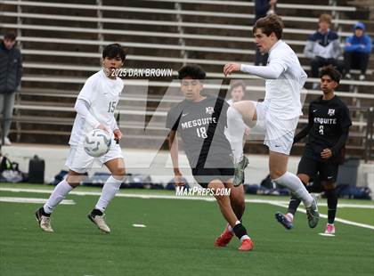 Thumbnail 1 in Mesquite vs. Dallas Jesuit (UIL 6A D2 Final Four Semi Finals) photogallery.