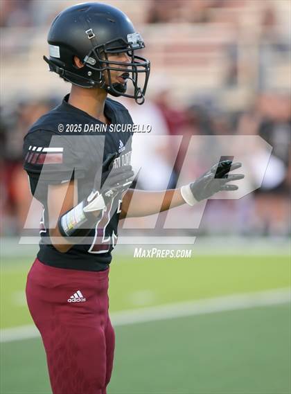 Thumbnail 1 in Fr: Red Mountain vs  Salpointe Catholic photogallery.