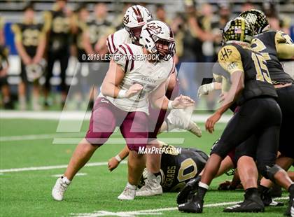 Thumbnail 2 in Calallen vs. Calhoun (UIL 5A Quarterfinal Playoffs) photogallery.