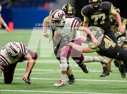 Thumbnail 1 in Calallen vs. Calhoun (UIL 5A Quarterfinal Playoffs) photogallery.