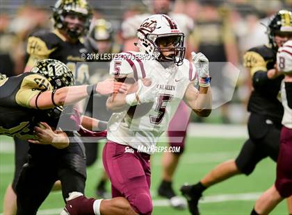 Thumbnail 3 in Calallen vs. Calhoun (UIL 5A Quarterfinal Playoffs) photogallery.