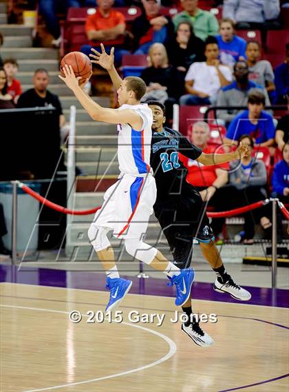 Thumbnail 3 in Folsom vs. Sheldon (CIF SJS D1 Final) photogallery.