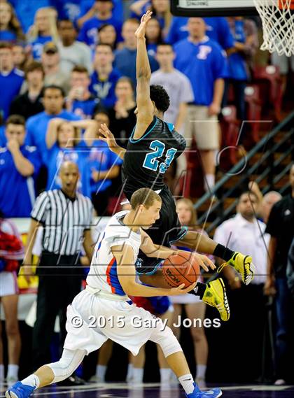 Thumbnail 3 in Folsom vs. Sheldon (CIF SJS D1 Final) photogallery.