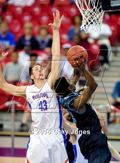 Thumbnail 1 in Folsom vs. Sheldon (CIF SJS D1 Final) photogallery.