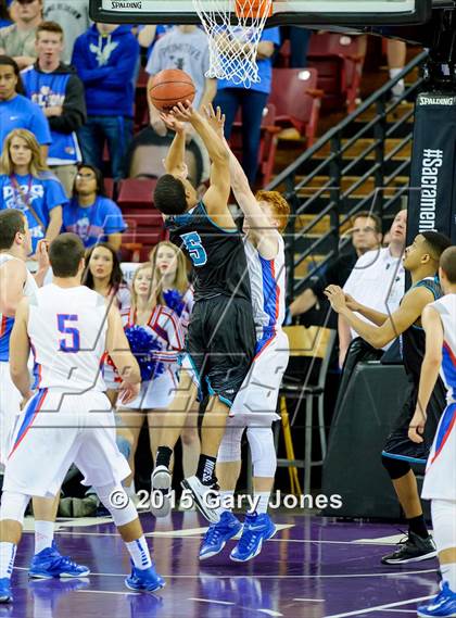 Thumbnail 3 in Folsom vs. Sheldon (CIF SJS D1 Final) photogallery.