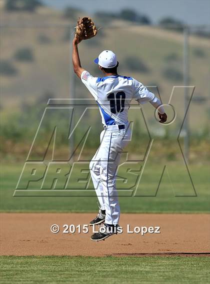 Thumbnail 3 in Charter Oak @ Diamond Ranch photogallery.