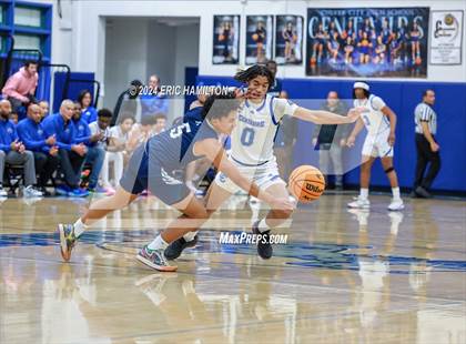 Thumbnail 3 in Aquinas vs. Culver City (CIF SS Division 2AA Round 2) photogallery.